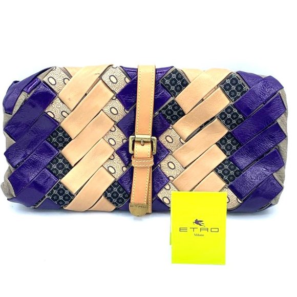 $25 dollar ENTRY- with 🎁 
For💥$685!!! ETRO MILANO- CLUTCH-
ONLY 25 entries !💥 - Picture 4 of 14